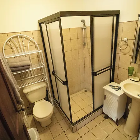 Anona Guesthouse